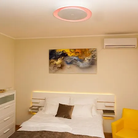 Palace - Pupinova Palata 公寓