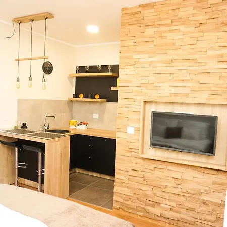 Palace - Pupinova Palata * 诺威萨